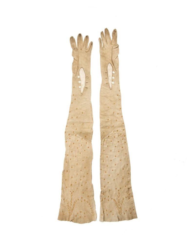 Womenswear shoulder length gloves