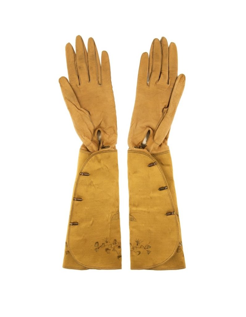 Womenswear stiffened gauntlets or driving gloves