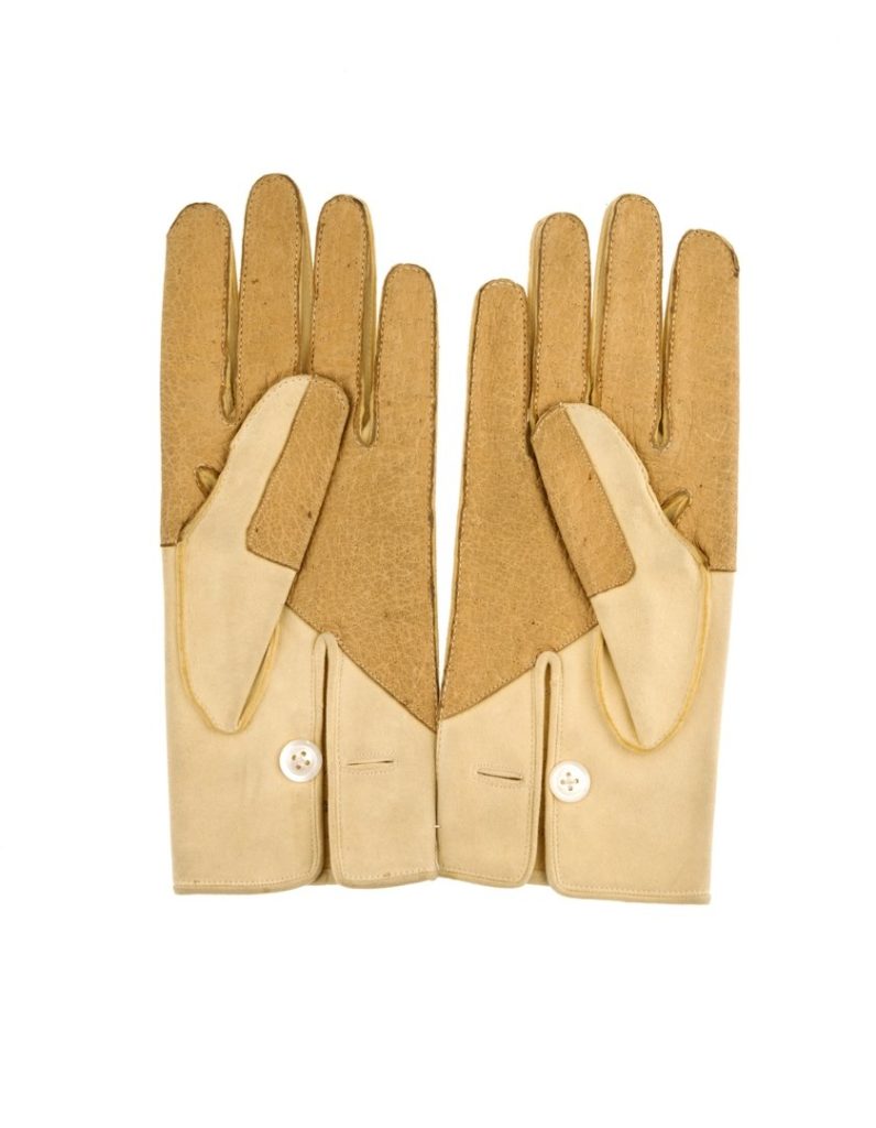Menswear golfing or driving gloves