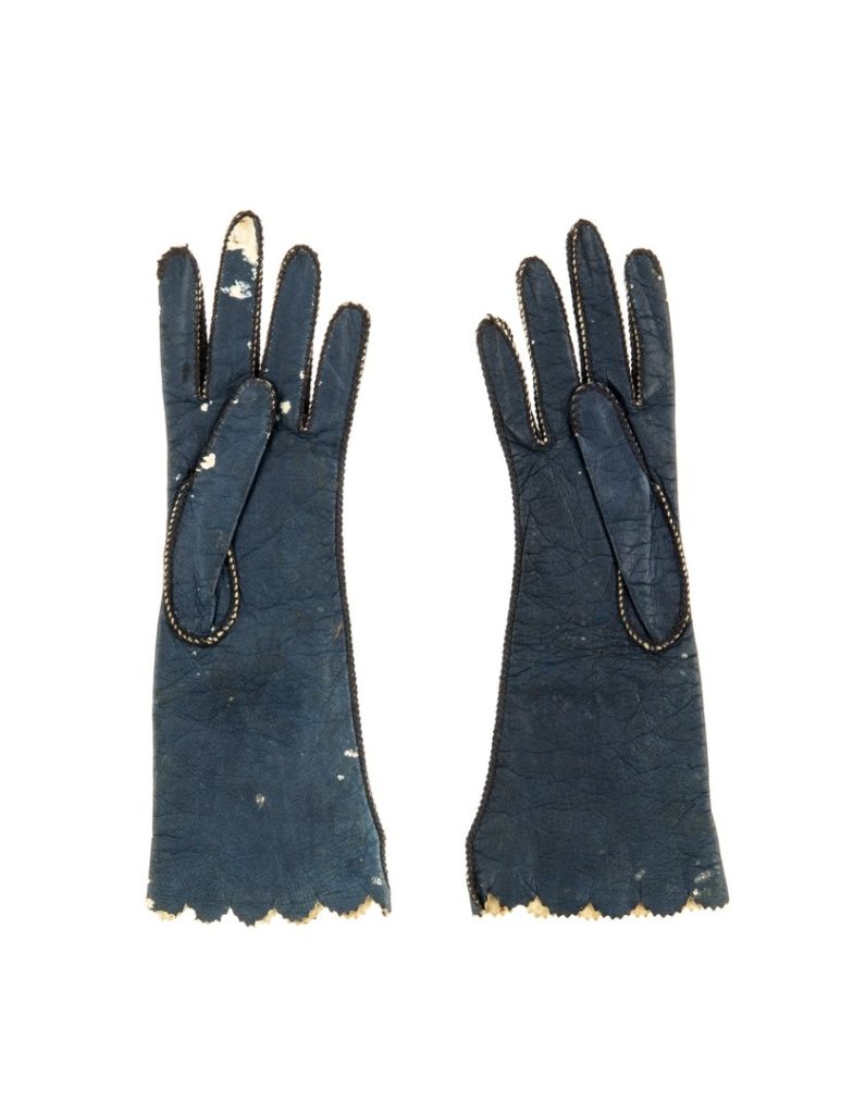 Miniature gloves