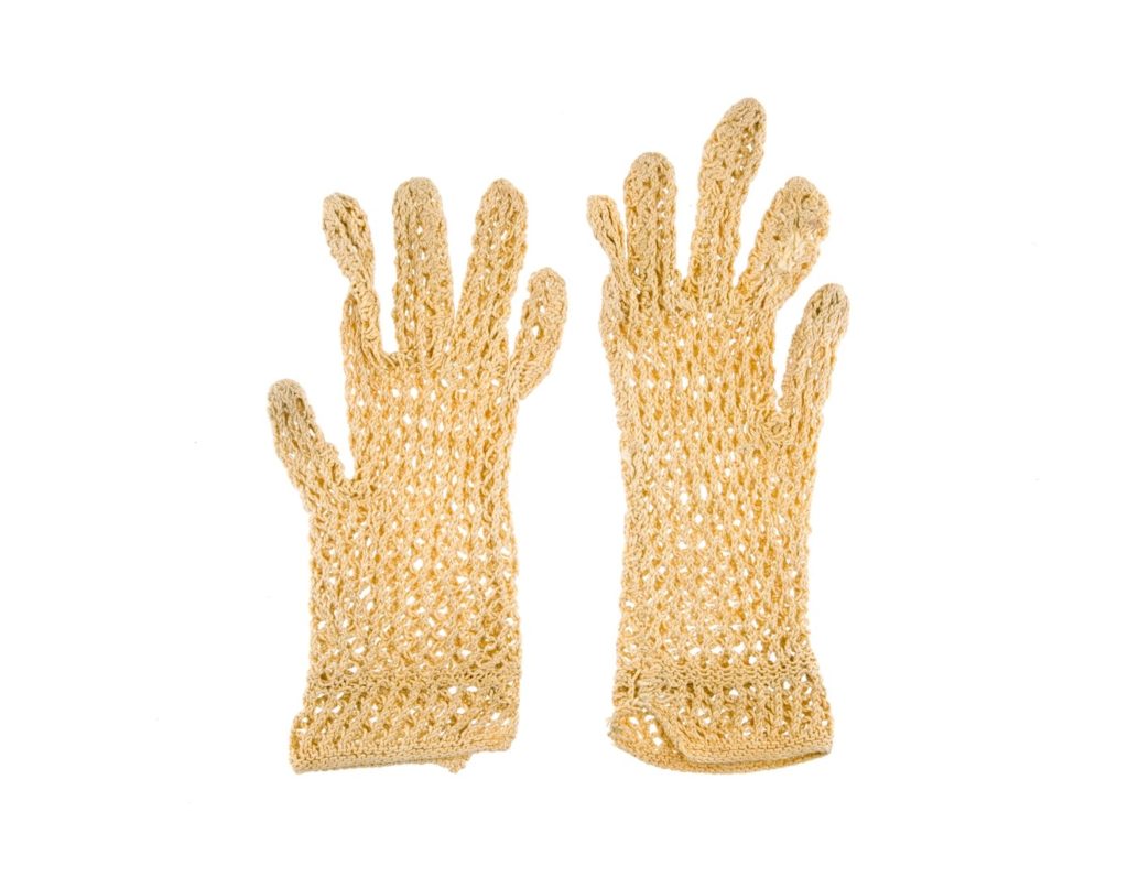 Womenswear crochet gloves