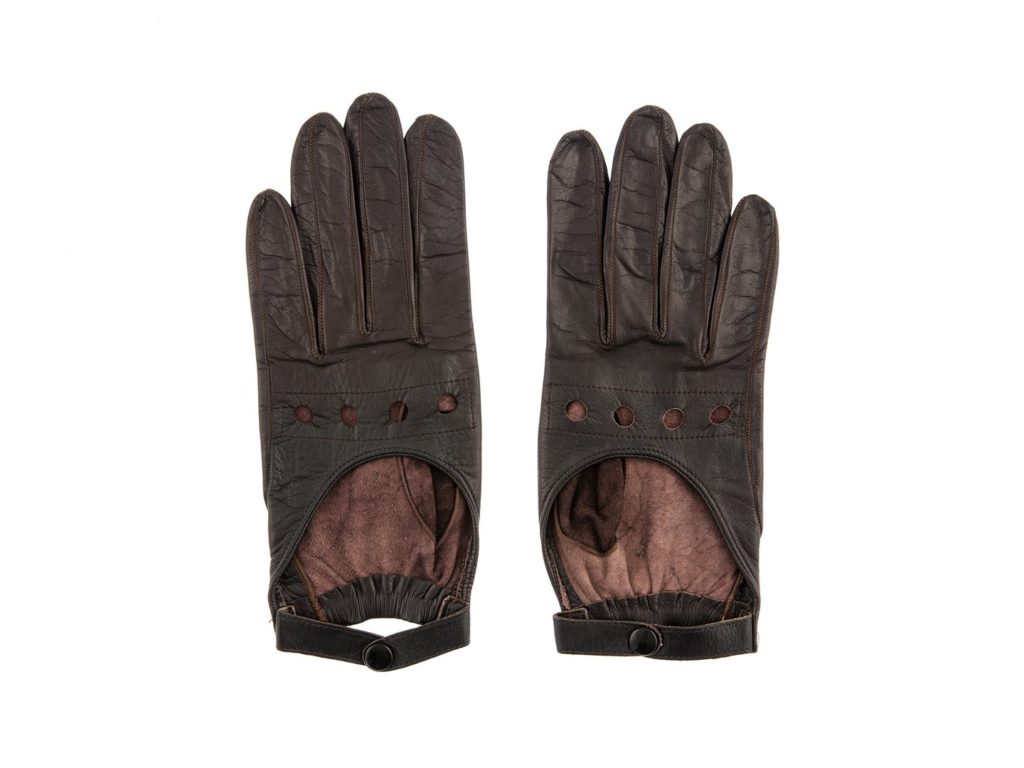 Womenswear driving or sporting style gloves