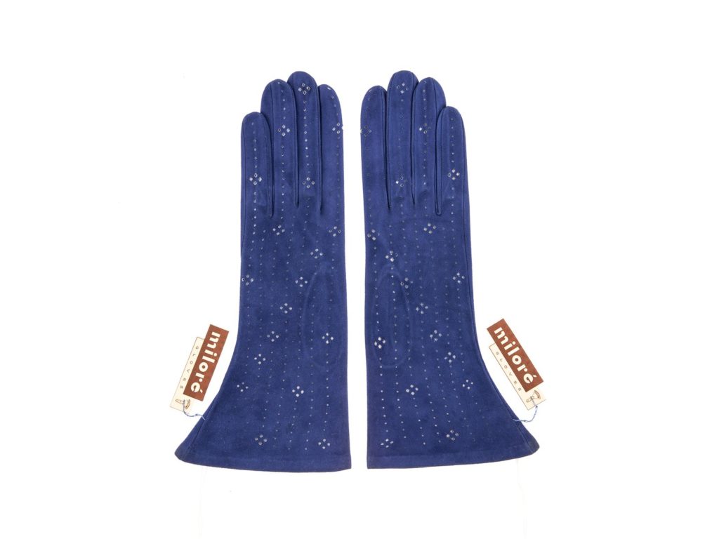 Womenswear gauntlet style gloves