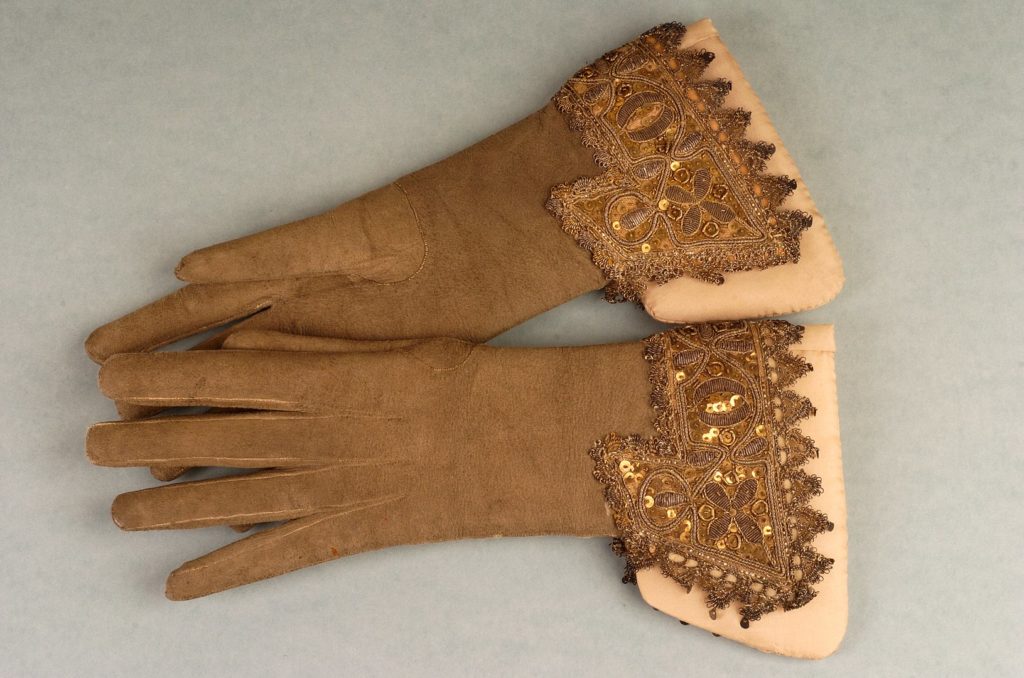 Menswear short gauntlet gloves