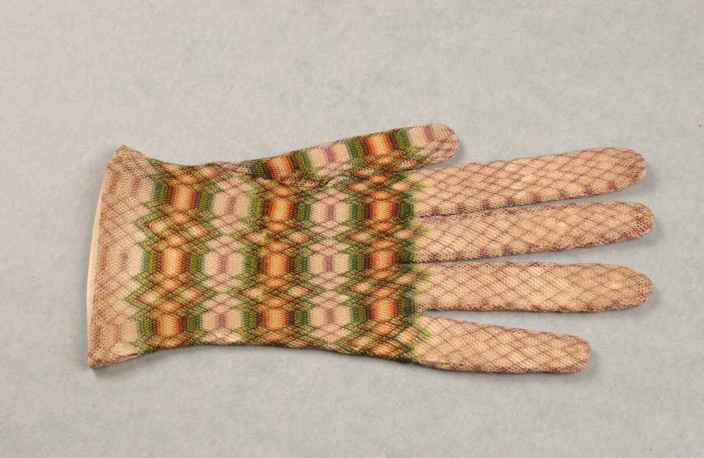 Womenswear knitted glove