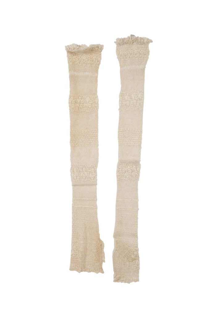 Womenswear fingerless mittens 